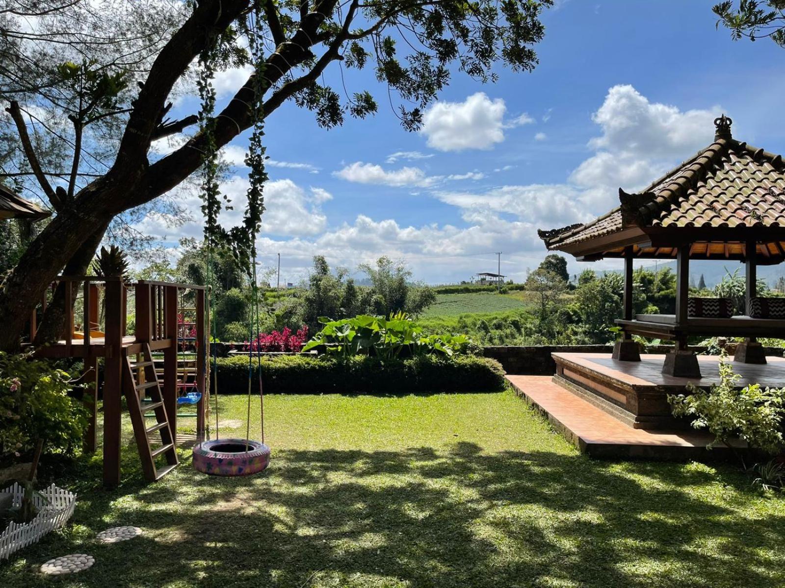Balinese In * Berastagi